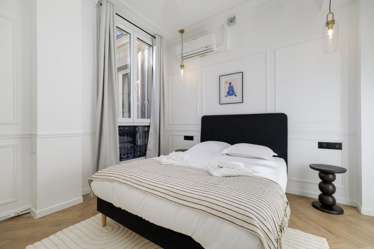 Poetic Stay - Champs Elysees Paris Eksteriør billede