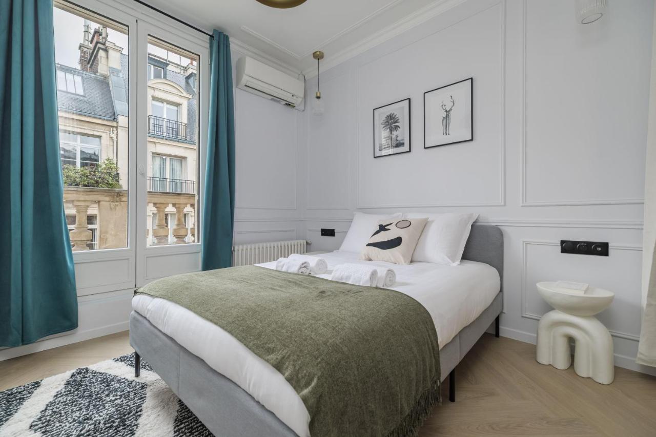 Poetic Stay - Champs Elysees Paris Eksteriør billede