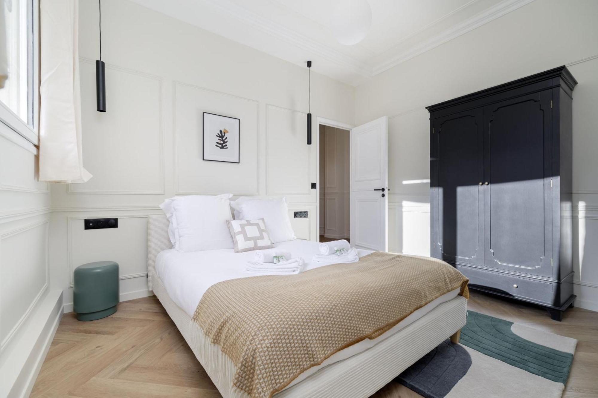 Poetic Stay - Champs Elysees Paris Eksteriør billede